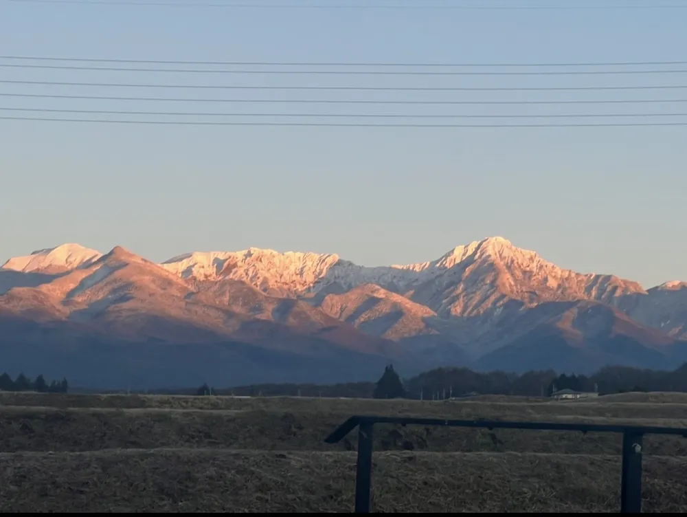 Yatsugatake glowing at sunrise in winter