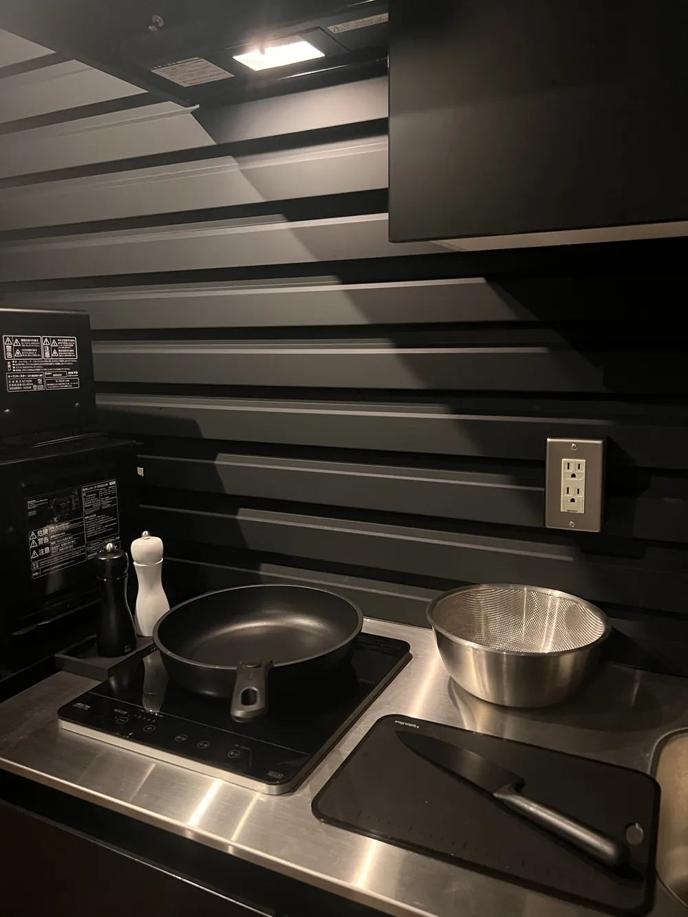 Induction hob and cookware